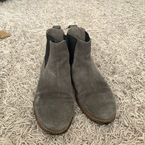 Topman Grey Suede Chelsea Boots
